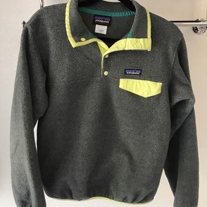 Patagonia Women’s Lightweight Fleece Pullover